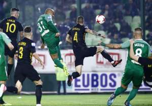 Inter aproveita 'festas' no Brasil para contratar zagueiro do Panathinaikos