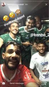 Gustavo Scarpa tira foto com jogadores do Palmeiras e aumenta expectativa