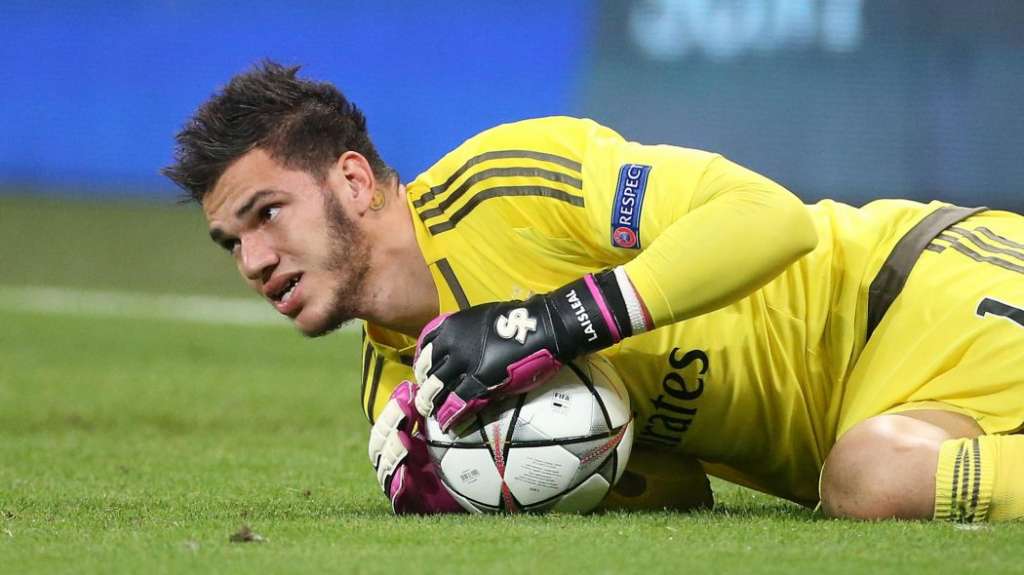 Goleiro Ederson diz que poderia jogar na linha no Manchester City