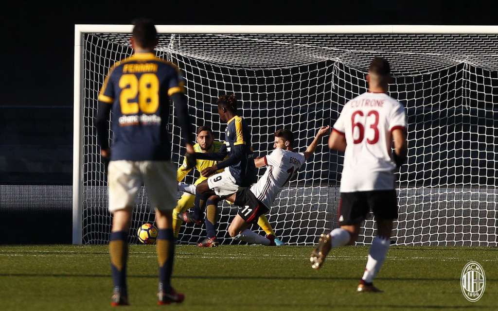 Após derrota, Milan cancela evento de Natal e estende concentração