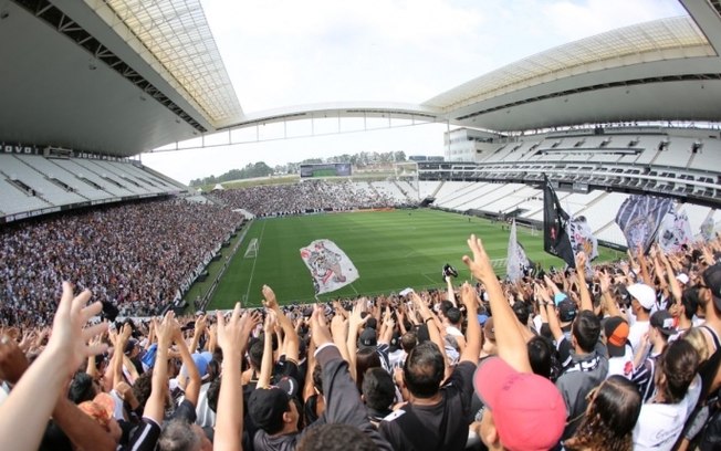 Torcida lotou Arena em treino antes do clássico com o Palmeiras. (Foto: Bruno Teixeira Rolo / Ag Corinthians)