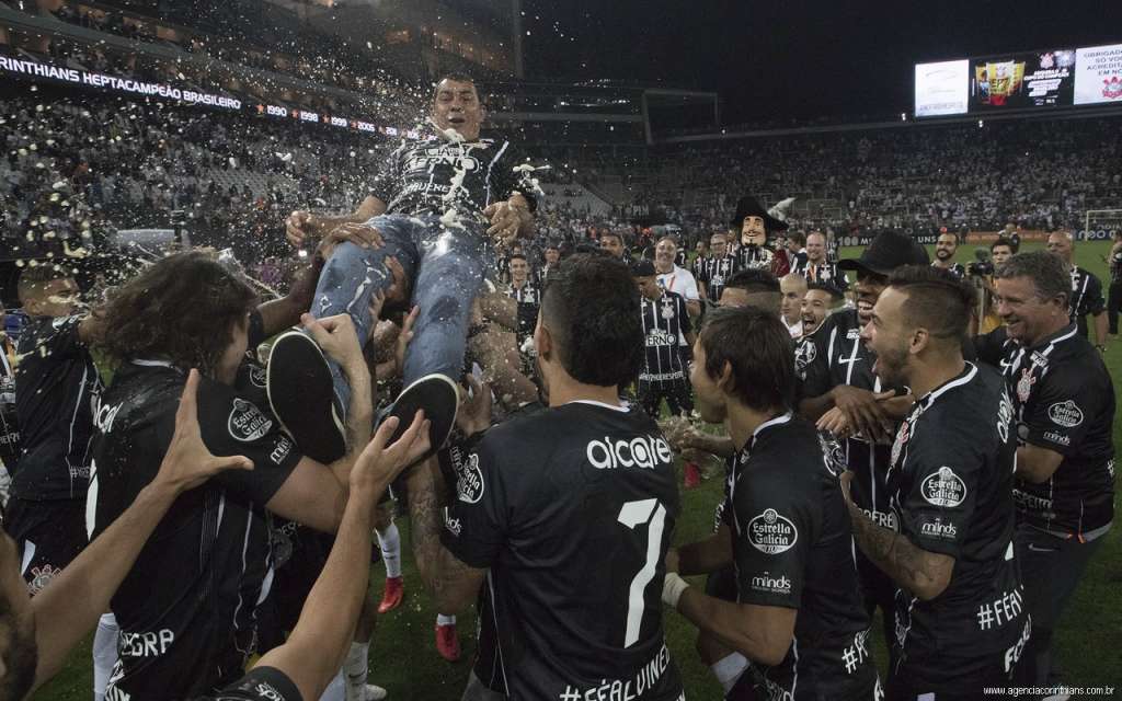 Carille fez história em seu primeiro ano como técnico. (Foto: Daniel Augusto Jr / Ag Corinthians)