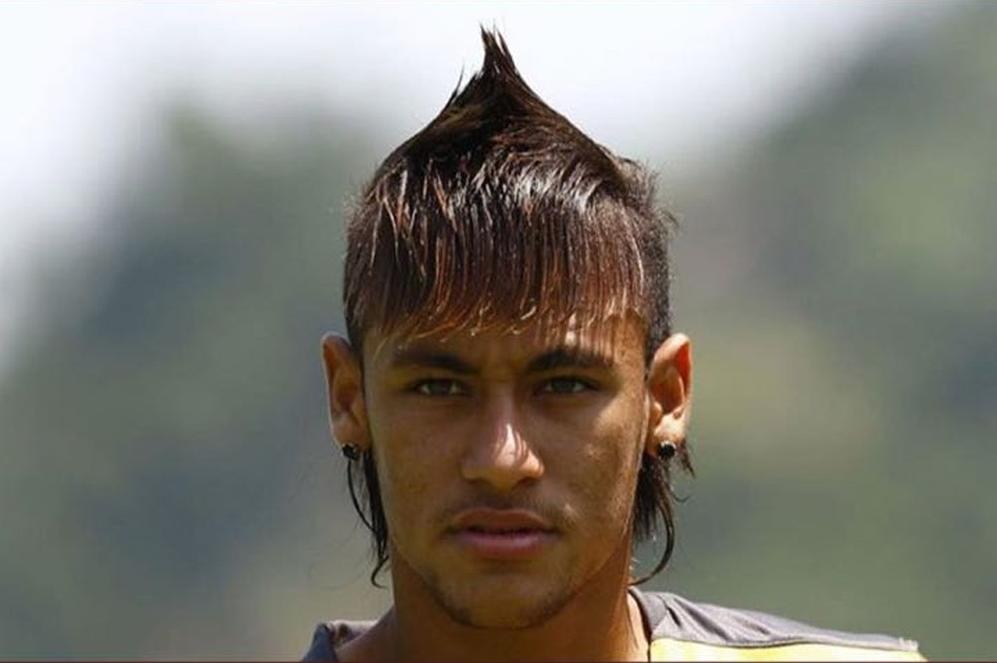 Pato brincou sobre esse penteado de Neymar