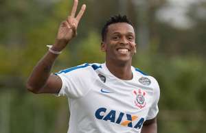 Corinthians aceita proposta e vende Jô para time japonês