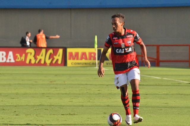 Paulistão: Bragantino aceita proposta e Chapecoense fecha com lateral-esquerdo