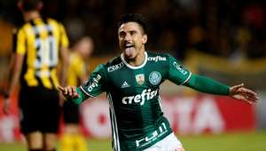 Willian diz que elenco do Palmeiras é 'espetacular', mas descarta favoritismo
