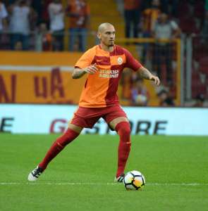 Ex-São Paulo, Maicon faz golaço de falta e sela vitória do Galatasaray na Turquia