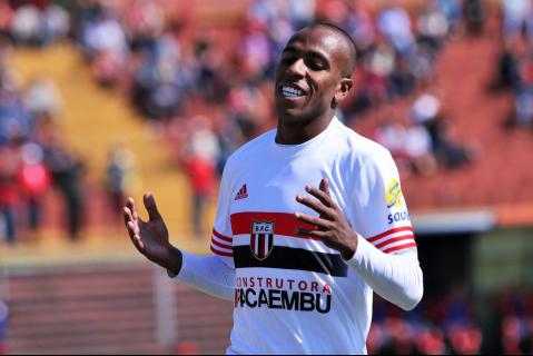 Samuel está animado por vestir a camisa do Figueira