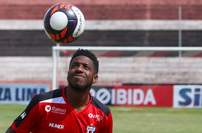 Paulistão: De saída do Botafogo-SP, atacante negocia com rival do estadual