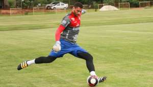 Paulistão: Oeste anuncia goleiro do Vila Nova como primeiro reforço para 2018
