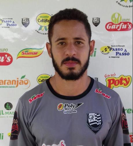 Luis Guilherme chega para reforçar a lateral do Votuporanguense