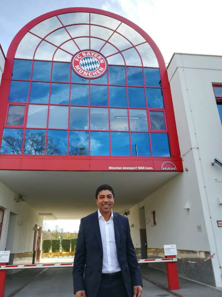 Com residência em Londrina (PR), o atleta jogou na equipe alemã de 1997 a 2003 e ainda hoje mantém forte vínculo com a capital da Baviera 