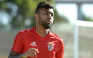Gabigol não se reapresenta no Benfica e fica mais próximo de volta ao Brasil