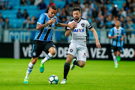 Além do título com o Grêmio, Luan foi eleito o melhor jogador da Libertadores