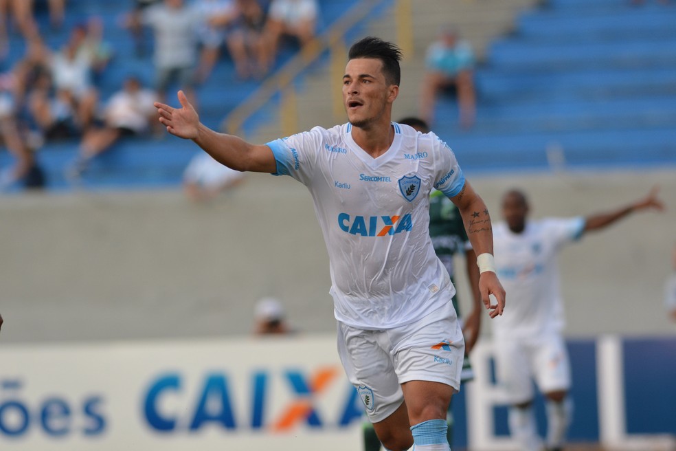 Mesmo não atuando durante todo o ano no Brasil, Jonatas Belusso marcou 24 gols em solo brasileiro