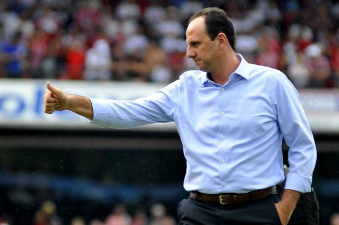 Rogério Ceni não emplacou como técnico do São Paulo (Foto: Bruno Ulivieri / Folha)