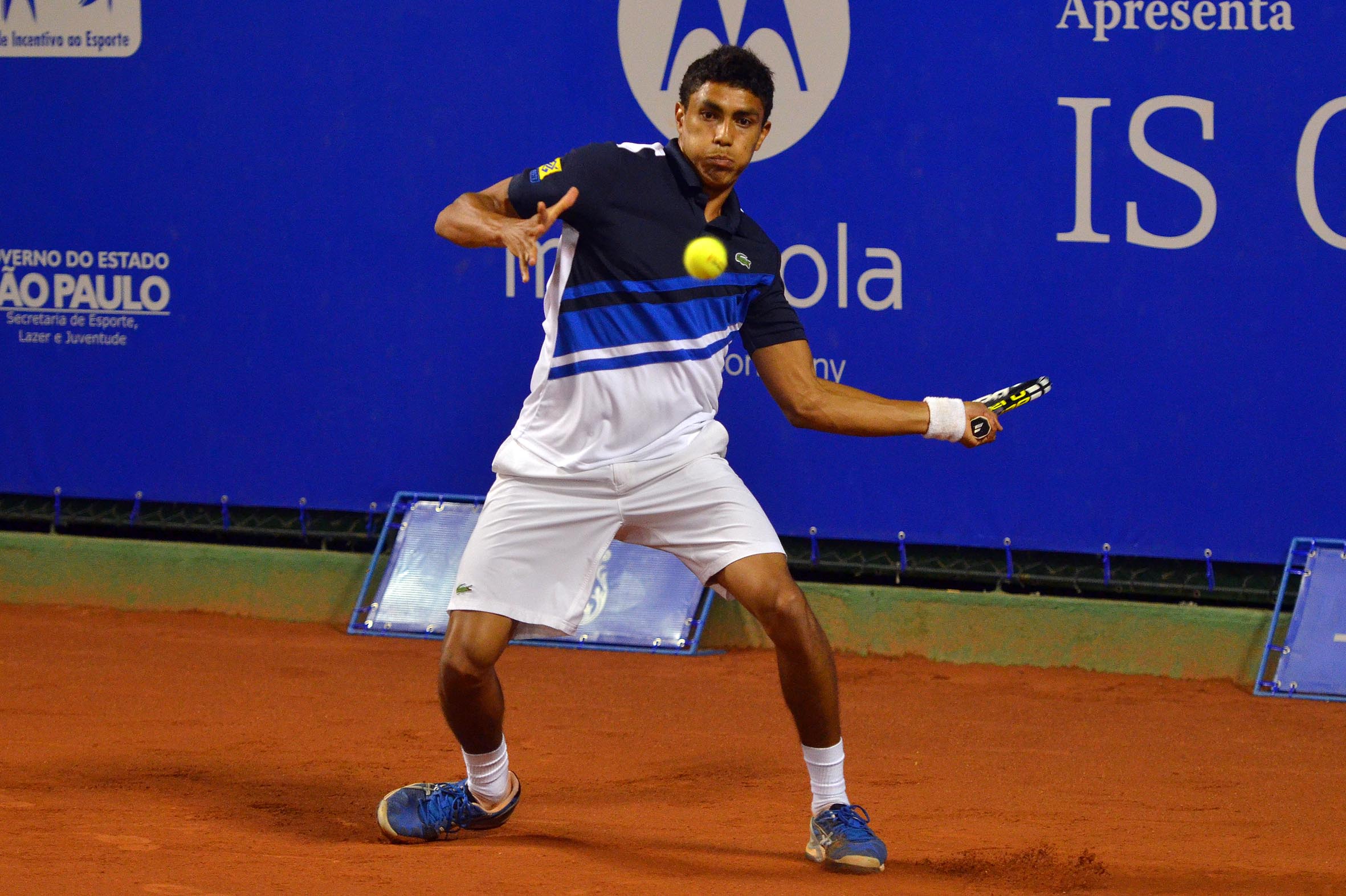 Tênis: Thiago Monteiro vence belga de virada e encara Kevin Anderson na Índia