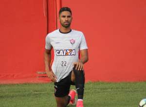 Corinthians descarta a contratação do atacante colombiano Trellez, do Vitória