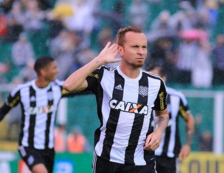 Zé Love estava no Figueirense em 2017