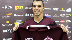 Paulistão: Ambientado, atacante confia em 'bom trabalho' da Ferroviária no estadual