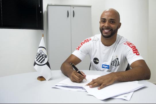 Romário é a primeira contratação do Peixe para 2018