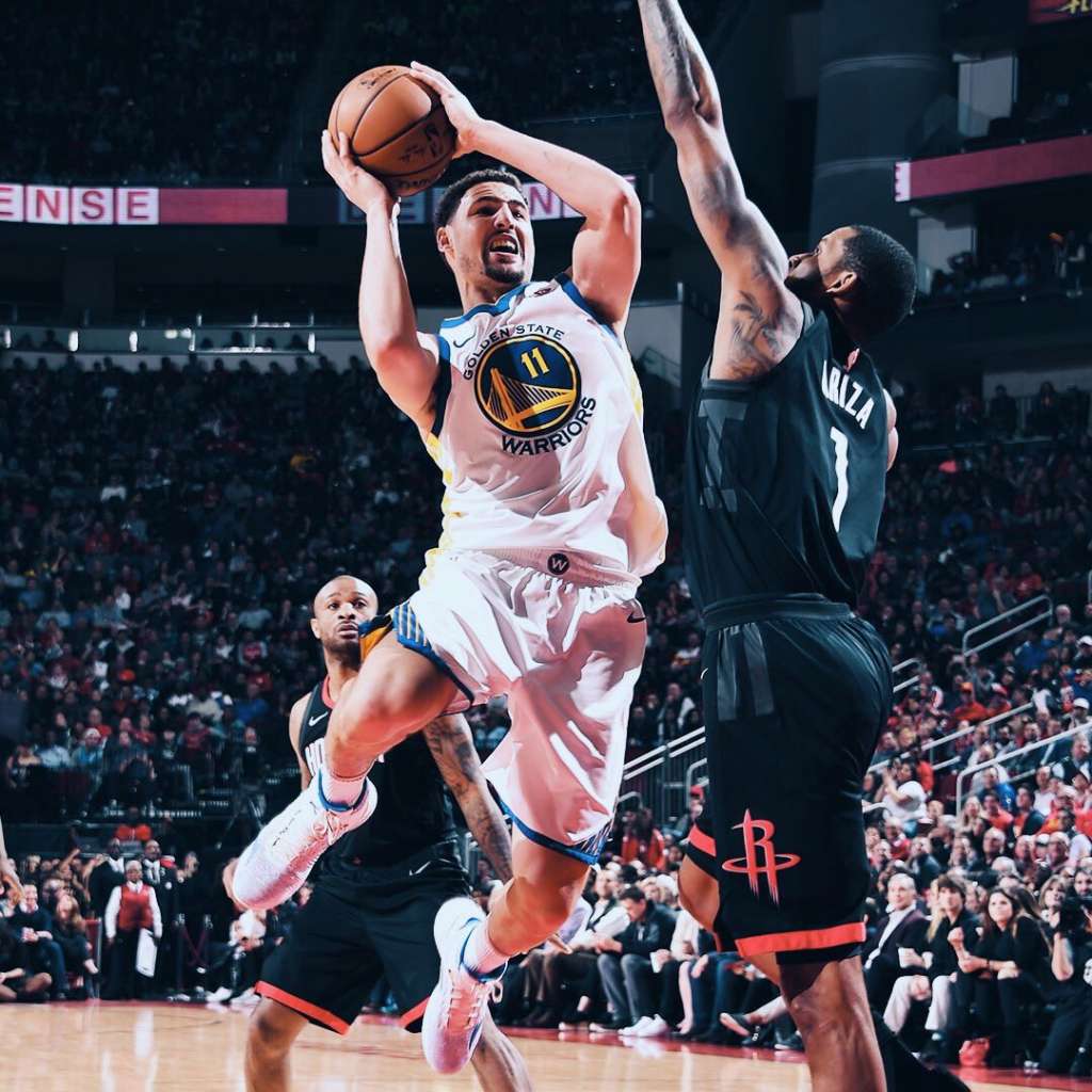 Em jogo de desfalques, Warriors vence Rockets e abre vantagem na NBA