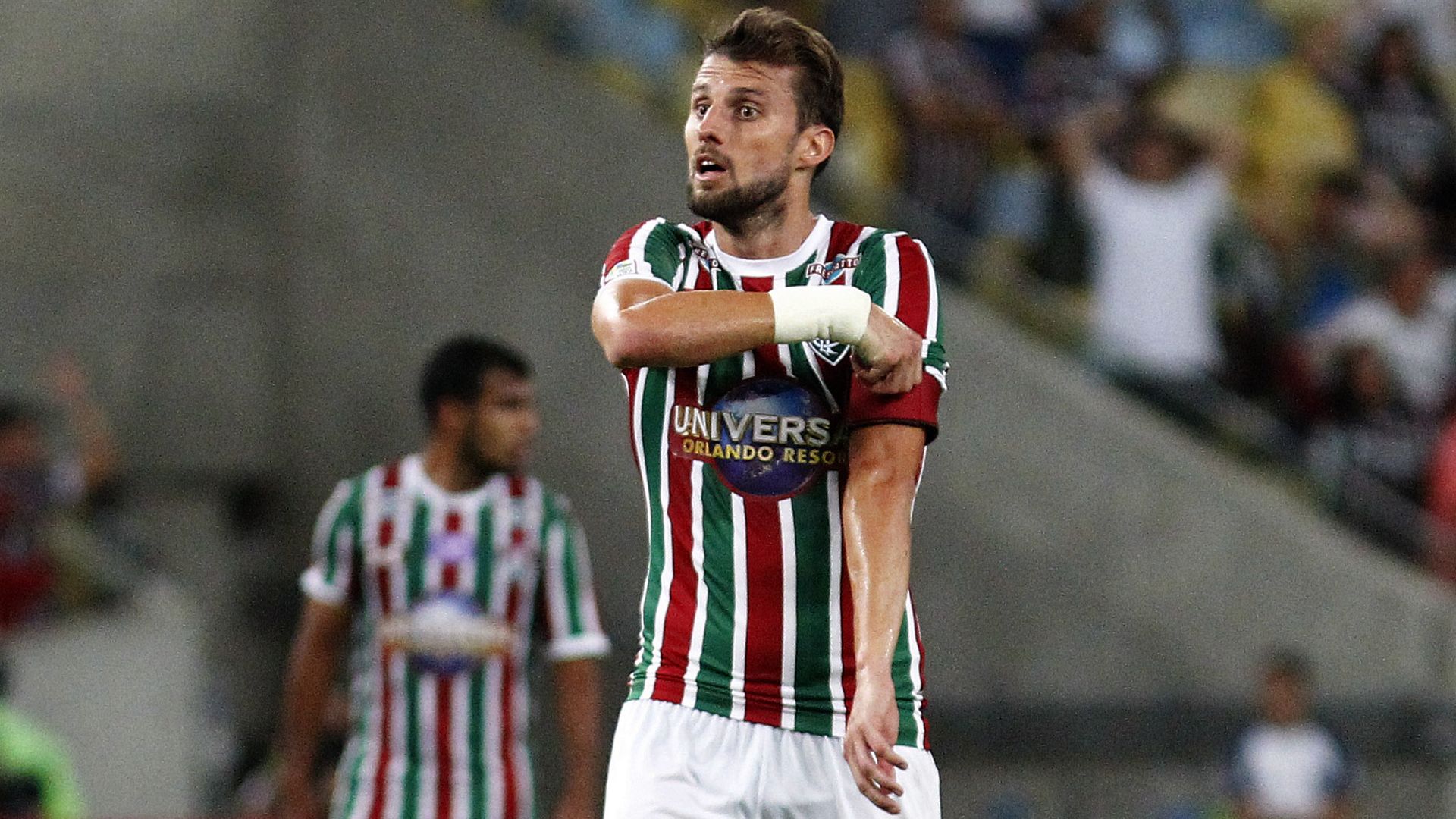 Presidente do Corinthians espera fechar com Henrique até a próxima semana