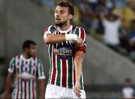 Henrique tem tudo para defender o Corinthians