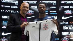 Paulistão: Devoto de São Jorge, Renê Junior é apresentado no Corinthians