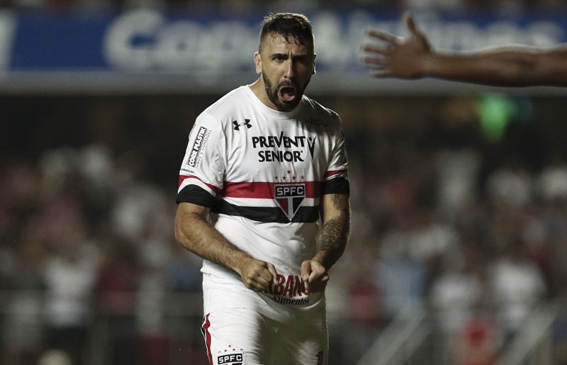 São Paulo aceita proposta e Pratto é do River Plate-ARG, diz jornalista