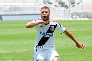 Corinthians tenta acerto com Walisson, jovem destaque da Ponte Preta