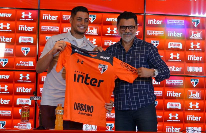 Jean chega para brigar por vaga no gol do São Paulo