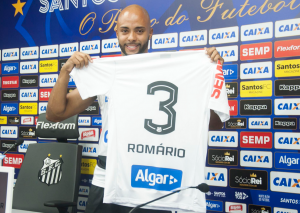 Paulistão: Com personalidade do 'Baixinho', Romário é apresentado no Santos e exalta Jair