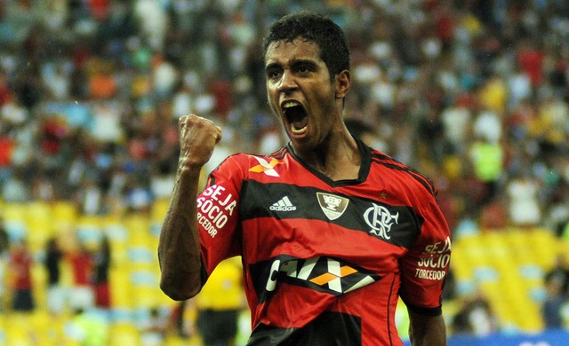 Gabriel, do Flamengo, deve ser emprestado ao Sport e Rafael Vaz aguarda proposta