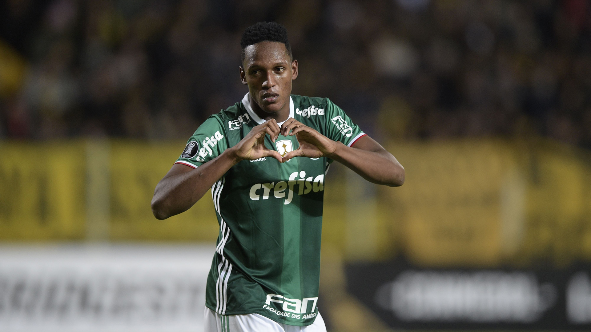 Barcelona aceita condições do Palmeiras e fecha contratação de Mina