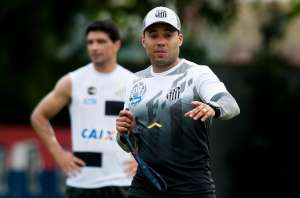 Santos goleia a Portuguesa Santista por 8 a 1 em primeiro teste com Jair Ventura