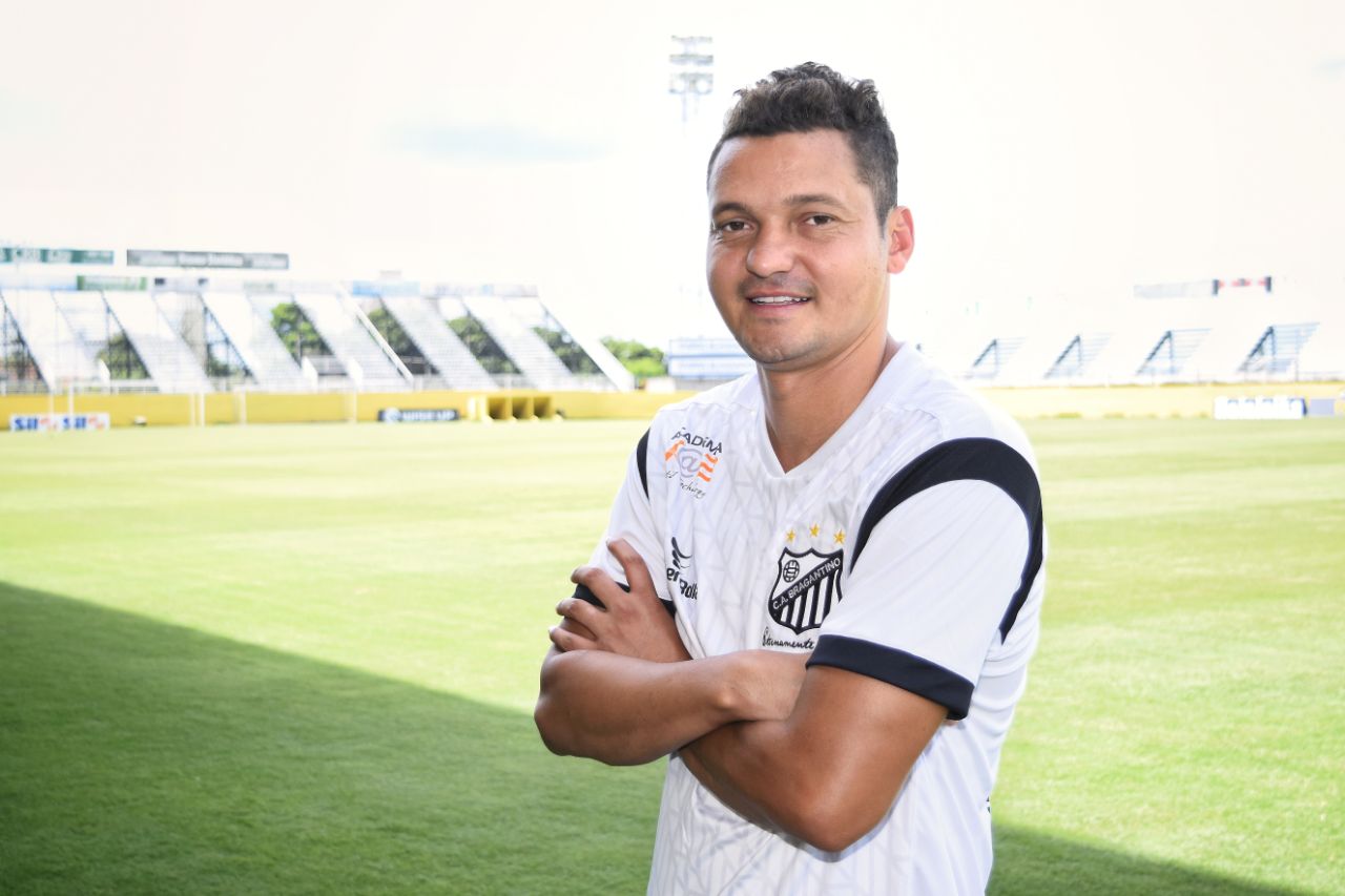 Paulistão: Bragantino acerta retorno de ex-lateral do Corinthians