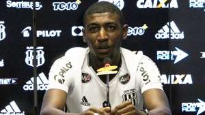 Paulistão: Lateral Emerson agradece Eduardo Baptista pela oportunidade na Ponte Preta