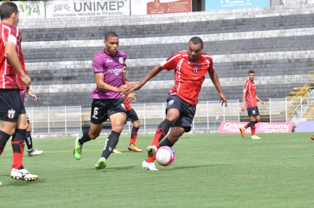 XV encerra fase de jogos-treino com vitória sobre o Botafogo-SP no Barão (Fotos: Vitor Prates)