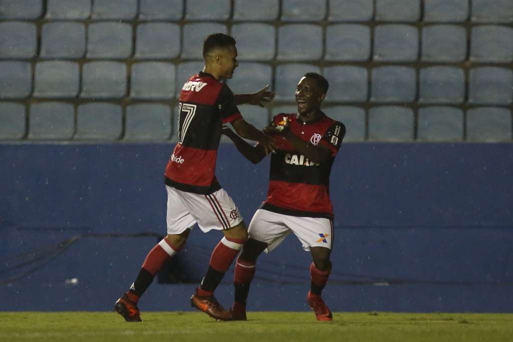  Flamengo goleia Elosport-SP por 5 a 0 e vai à 3ª fase