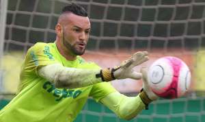 Idade, histórico e projeto do Palmeiras ajudam Weverton a ser titular