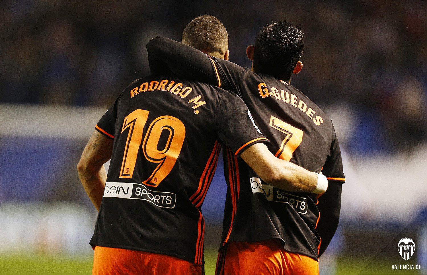 ESPANHOL: Valencia aproveita erros do La Coruña e ganha fora de casa