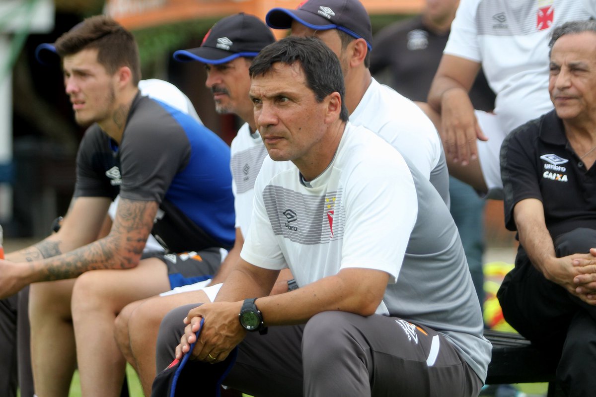 Carioca: Zé Ricardo tranquiliza torcida do Vasco e diz que trabalho no campo é positivo