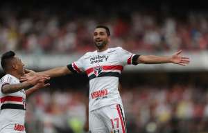 Paulistão: Corinthians espera definir situação com Gilberto nesta semana