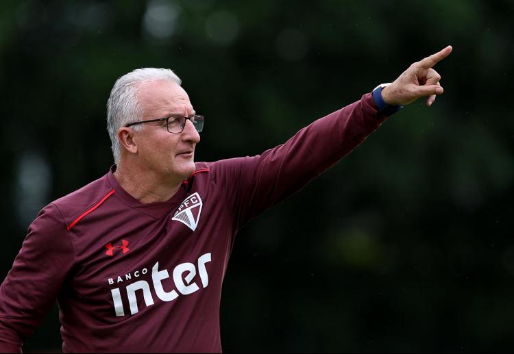 Dorival revela que clube tem ao máximo contratar Scarpa (Foto: Rubens Chiri / São Paulo)
