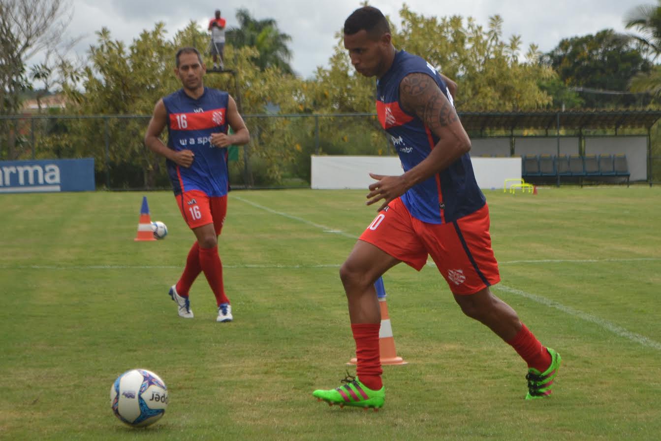 Carioca: Zagueiro diz que Bangu está preparado para estreia