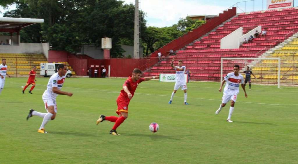 Mesmo jogando em Osasco, o Capivariano conseguiu vencer o Grêmio Osasco, pelo placar de 2 a 0 (Foto: Thiago Bassan)