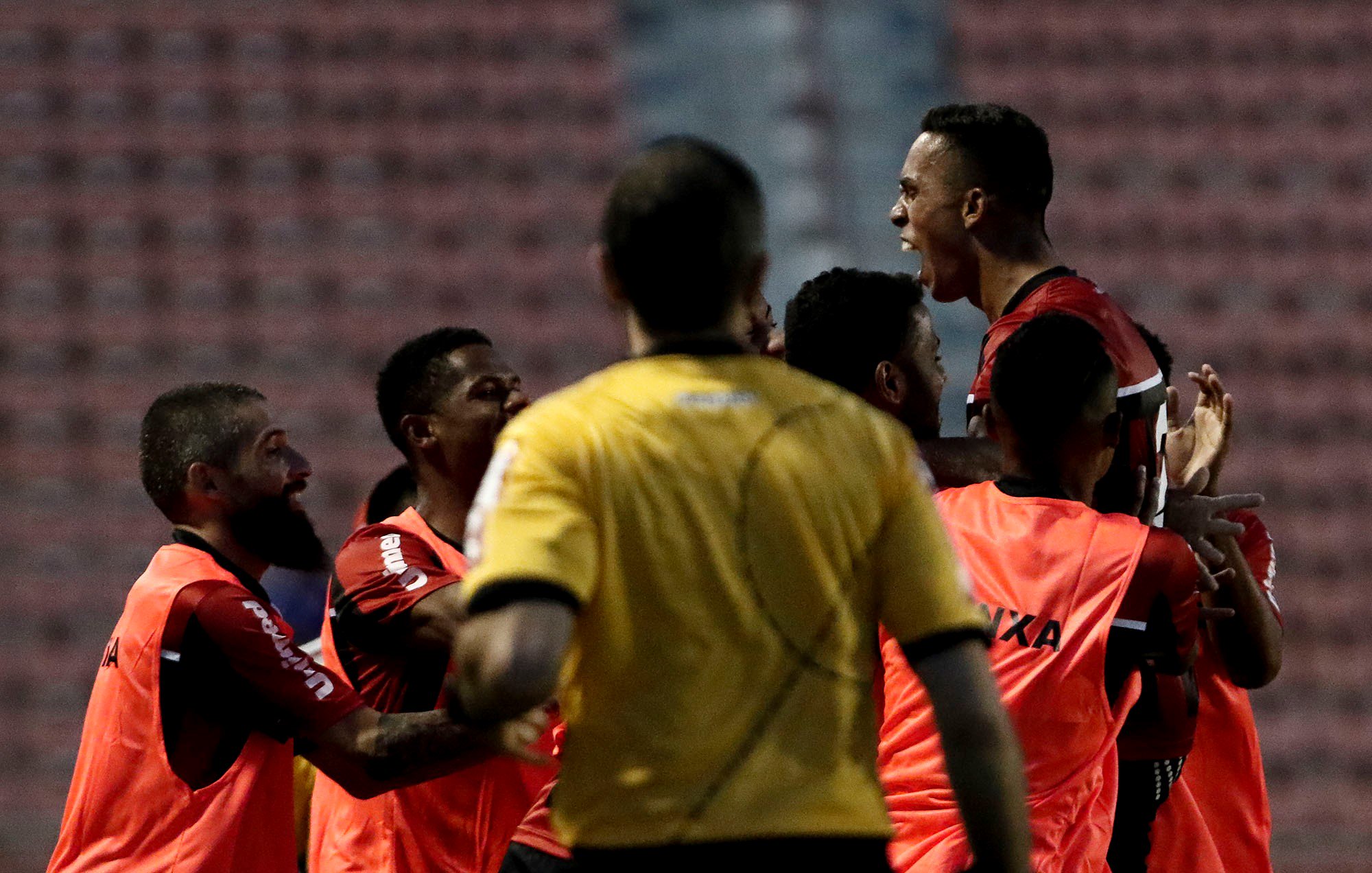 Ituano 3 x 1 São Caetano – Galo não dá chance a “novato” e começa bem…