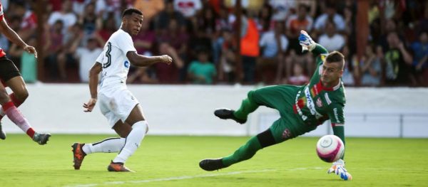 Santos derrota Linense na estreia do Paulistão