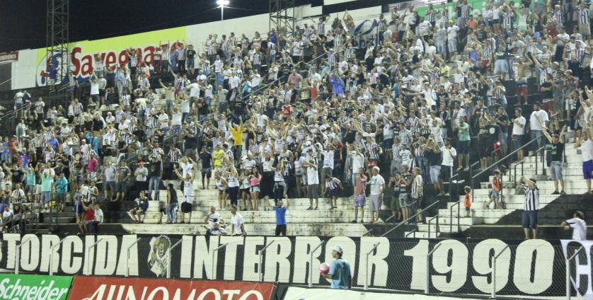 Torcida da Internacional empurrou time e se animou com goleada sobre o Osasco Audax